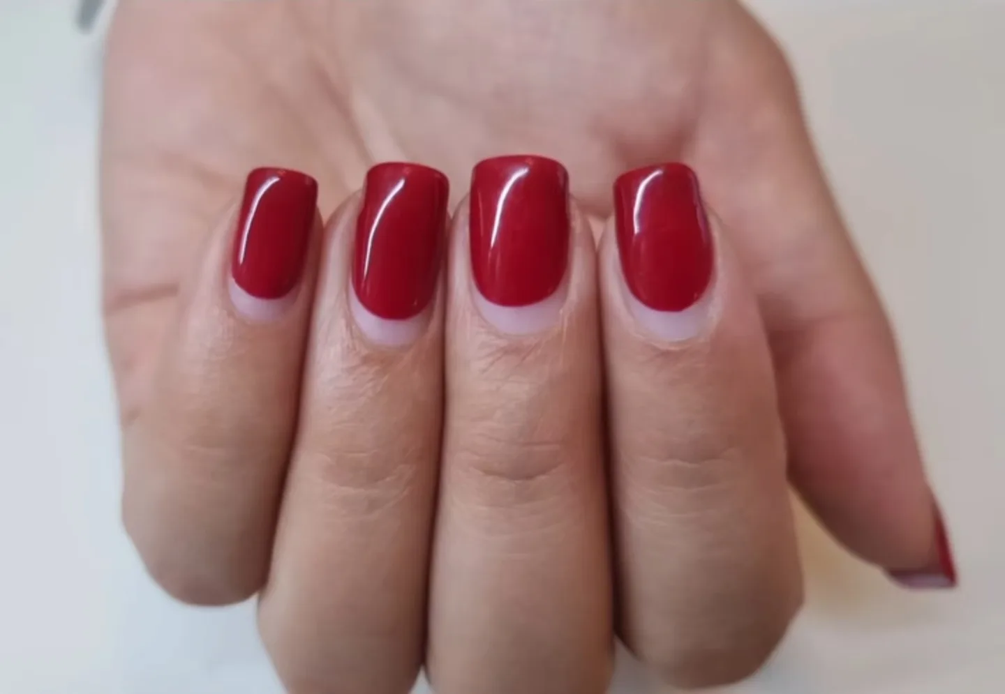 Maniküre Beständigkeit Larisa Cosmetic Winterthur