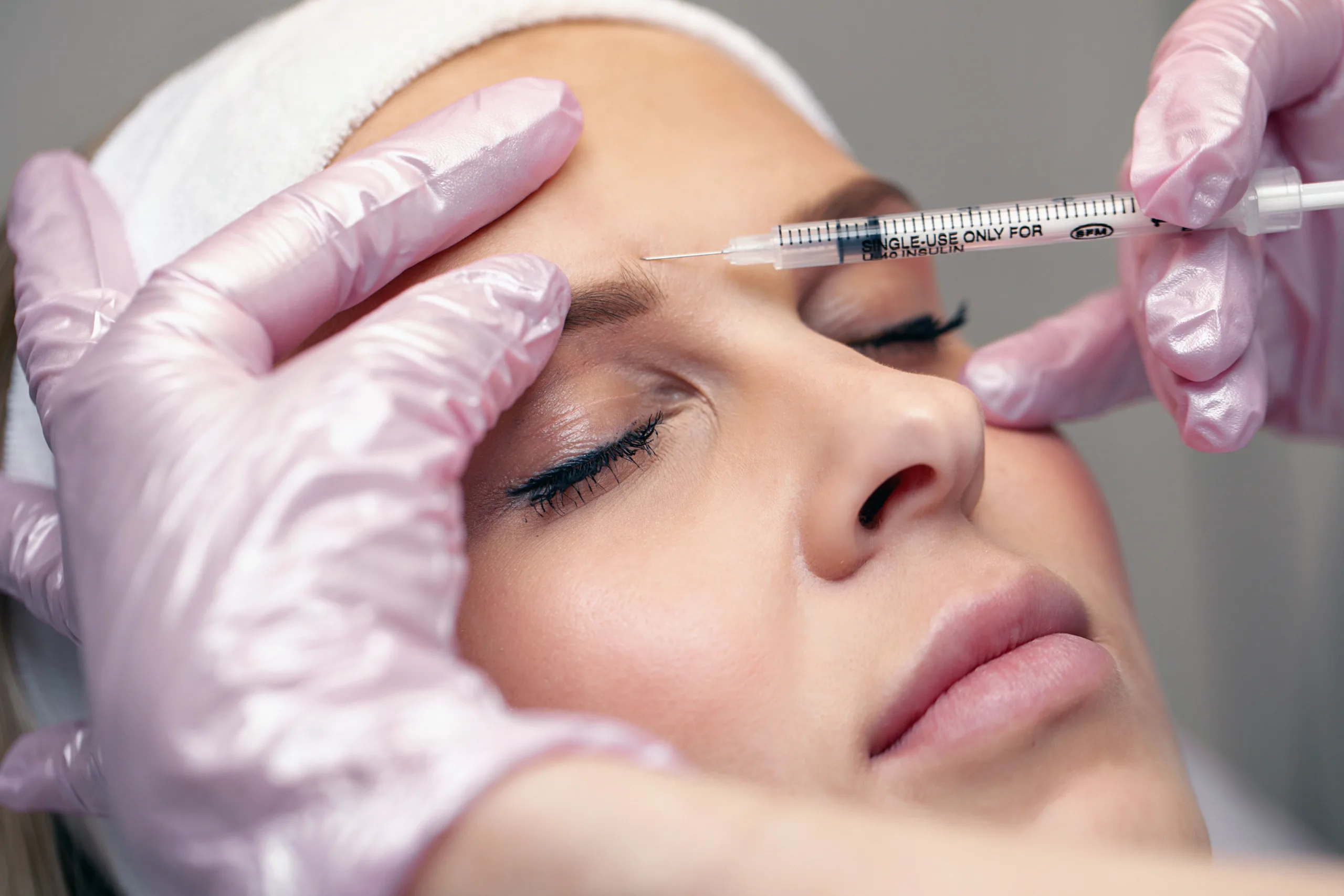 Stimmt es, dass Botox ins Gehirn gelangt?